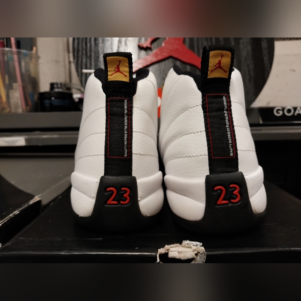 Retro Jordan 12 Taxis 🚕 size 7 gradeschool - Picture 3 of 13